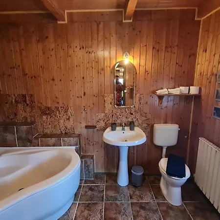 King Kong Kapitany Vendeghaz شقة *