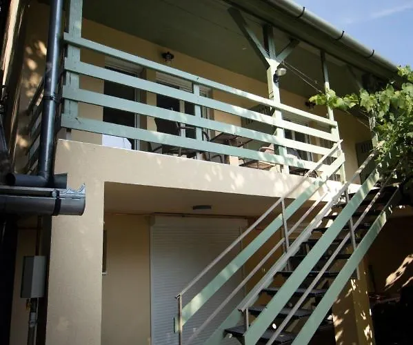 King Kong Kapitany Vendeghaz Appartement